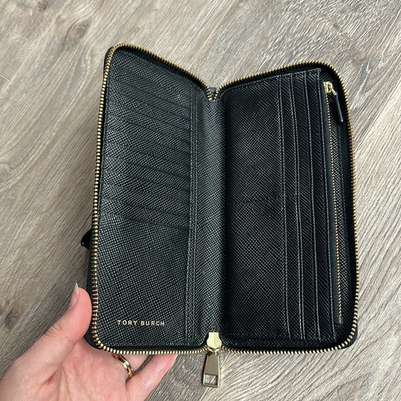 Tory Burch Continental Wallet - Picture 4 of 6
